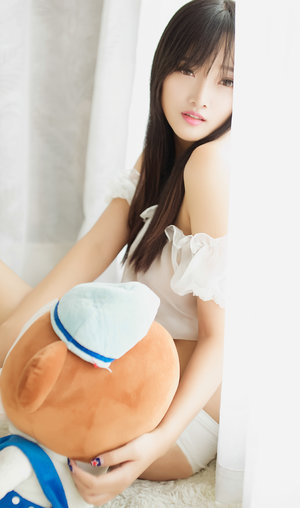 年轻女教师hd中字3d电影
